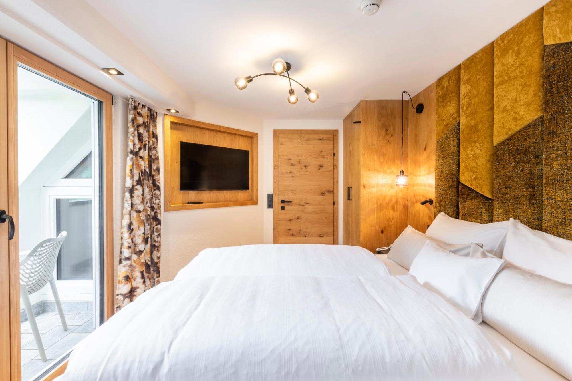 Hotel Jaegerhof อิสชเกิล ภายนอก รูปภาพ