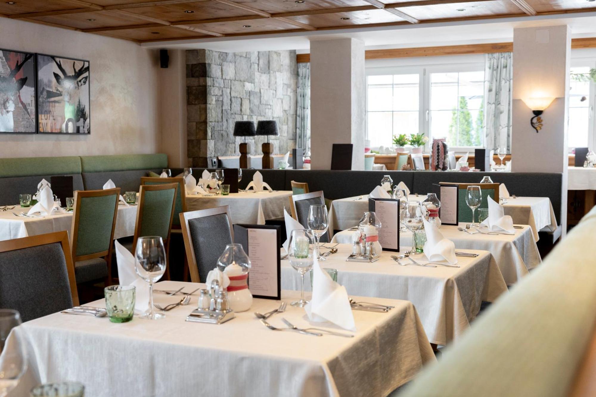 Hotel Jaegerhof อิสชเกิล ภายนอก รูปภาพ