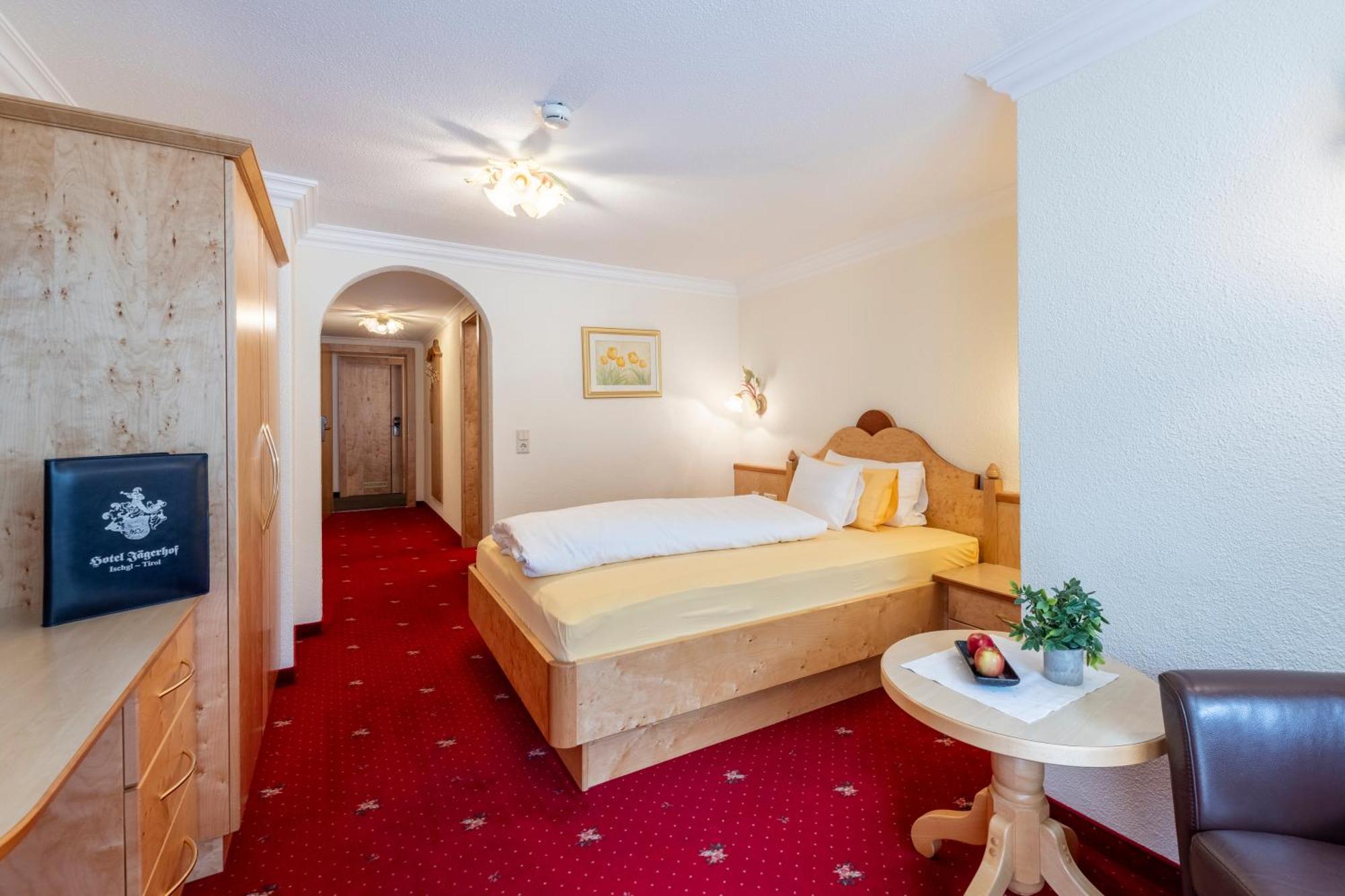 Hotel Jaegerhof อิสชเกิล ภายนอก รูปภาพ