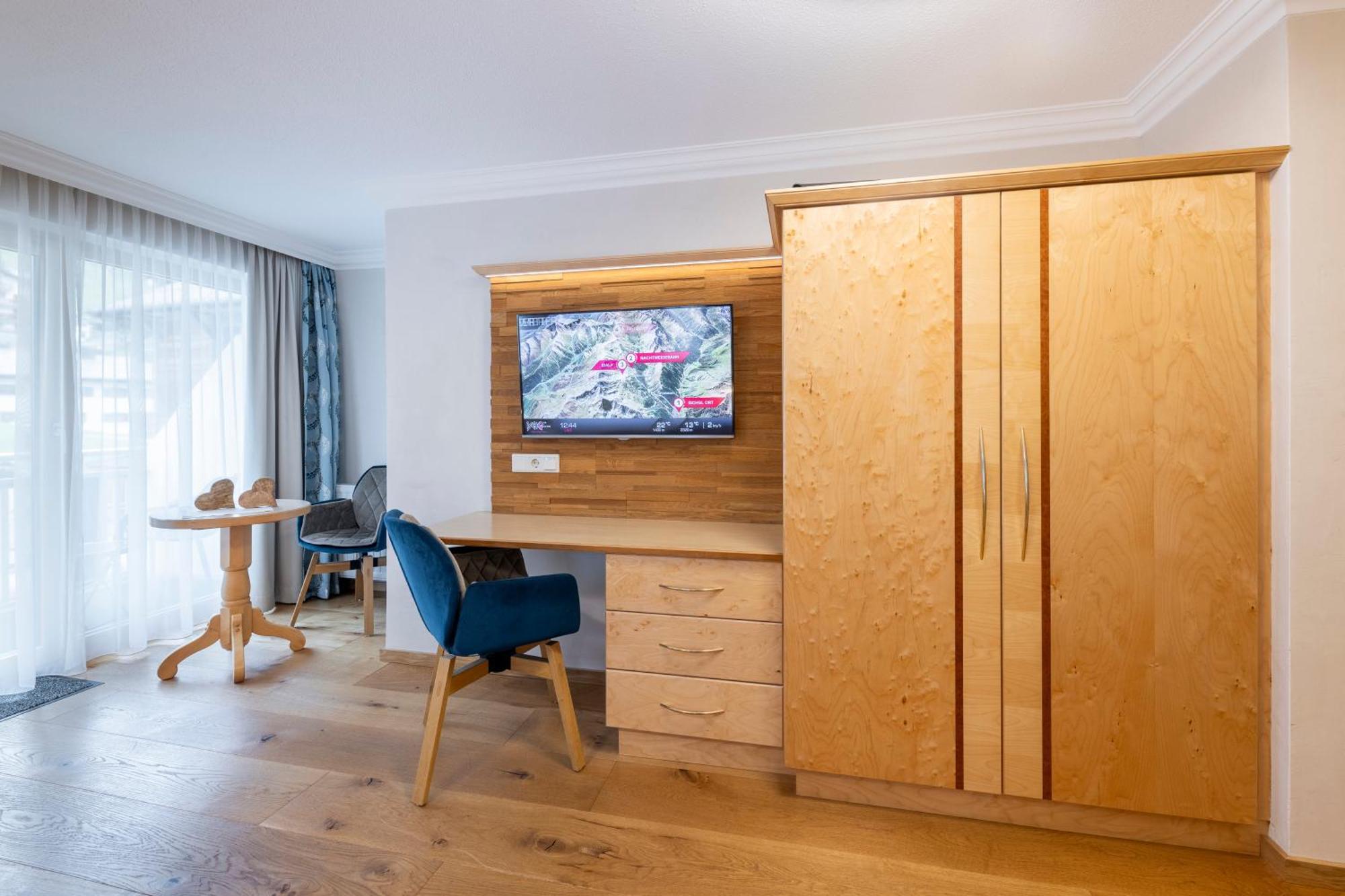 Hotel Jaegerhof อิสชเกิล ภายนอก รูปภาพ