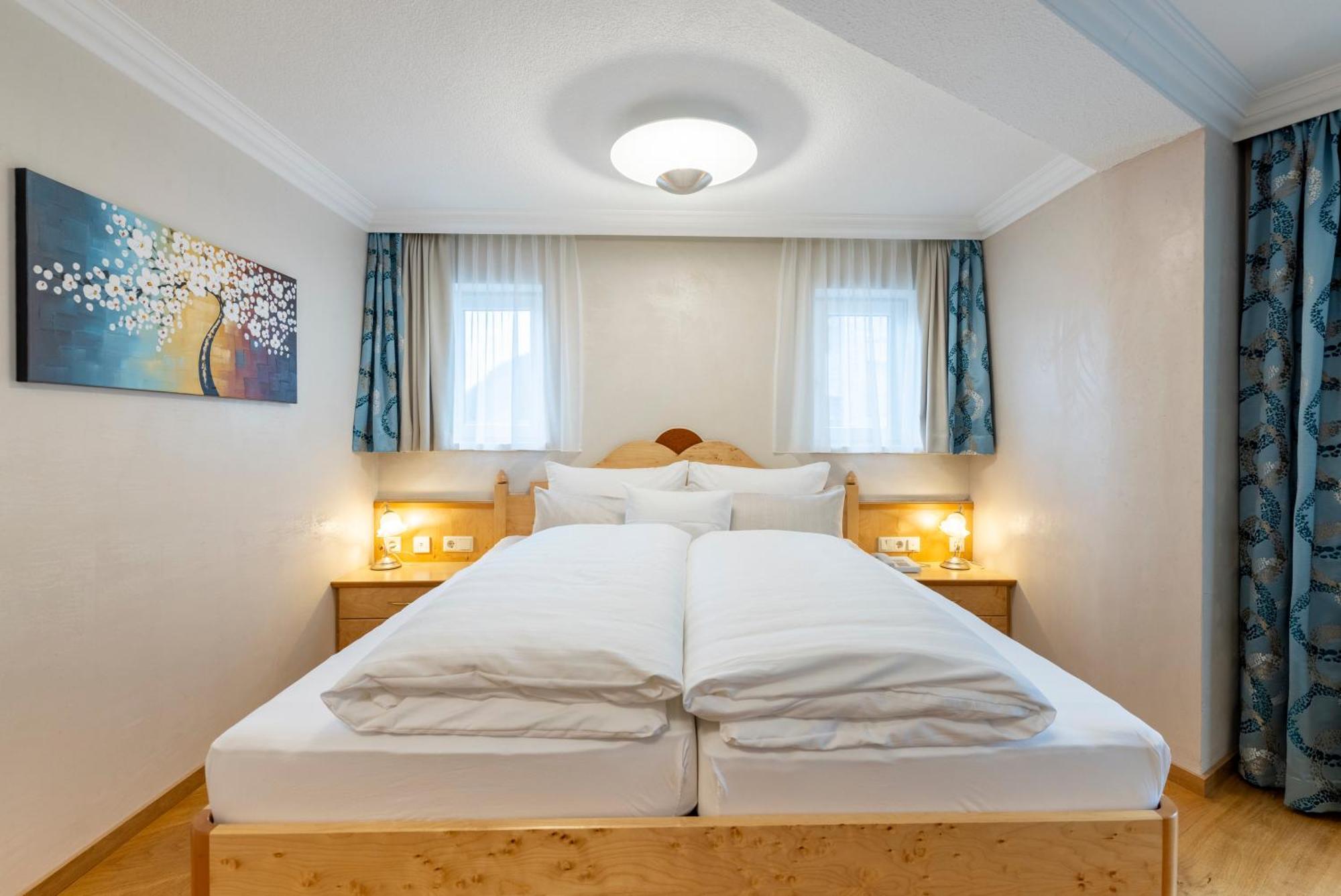 Hotel Jaegerhof อิสชเกิล ภายนอก รูปภาพ
